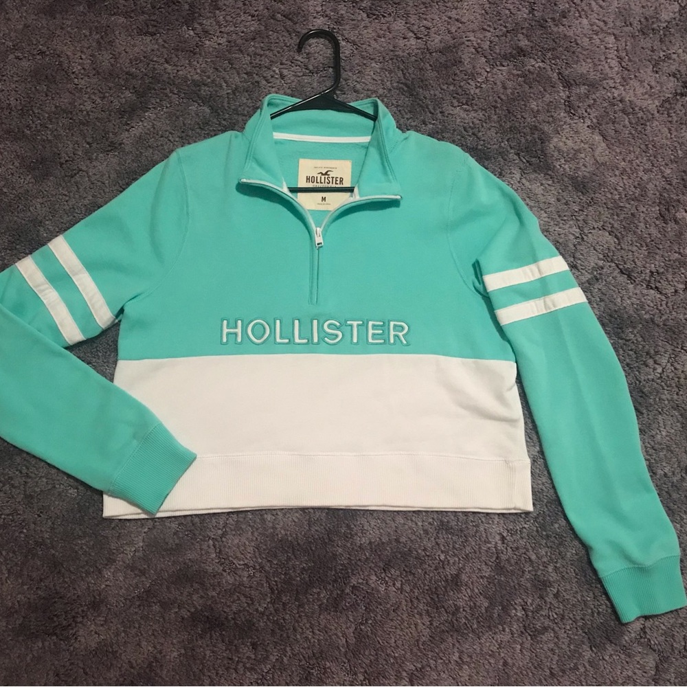 Hollister Logo Crop Half Zip Sweatshirt, Medium